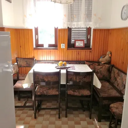 Apartment With A Parking Space - 11743 Crikvenica